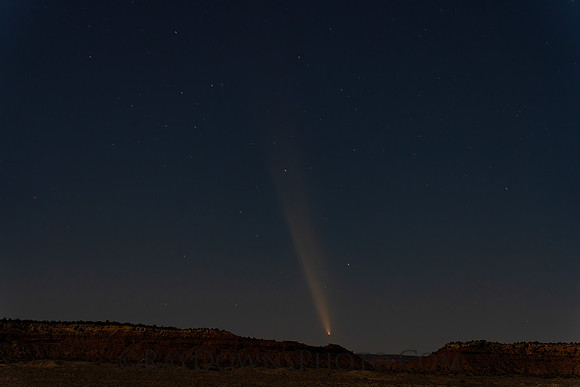 Comet C/2023 A3 Tsuchinshan-ATLAS taken over Kanab Utah