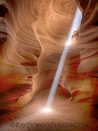 Upper Antelope Canyon Sun Beams