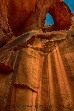 the Eye arch Monument Valley